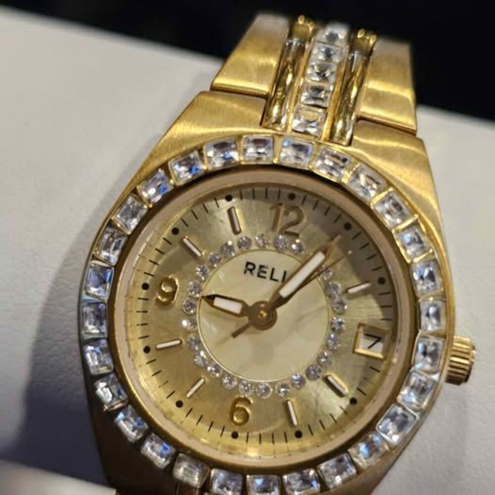 Relic Zr11778S womens goldtone watch with crystals.